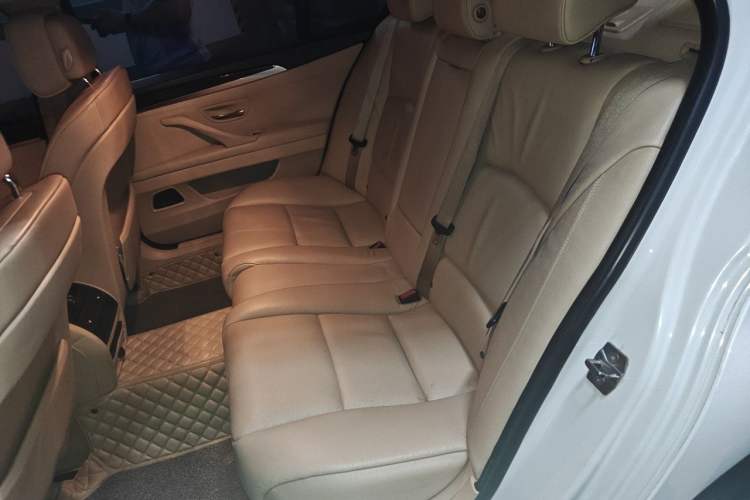 Used BMW 5 Series 2013 525Li Luxury Model Left Rear Seat