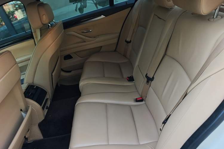 Used BMW 5 Series 2013 525Li Leading Model Left Rear Seat