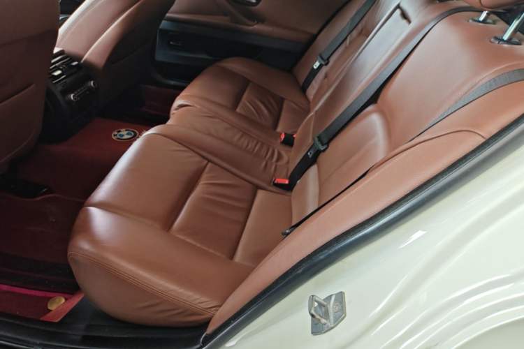 Used BMW 5 Series 2013 535Li Leading Model Left Rear Seat
