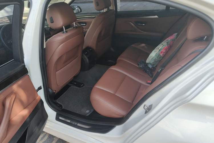 Used BMW 5 Series 2013 525Li Leading Model Left Rear Seat