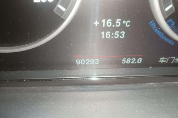 Used BMW 5 Series 2013 525Li Luxury Model Odometer Close Up
