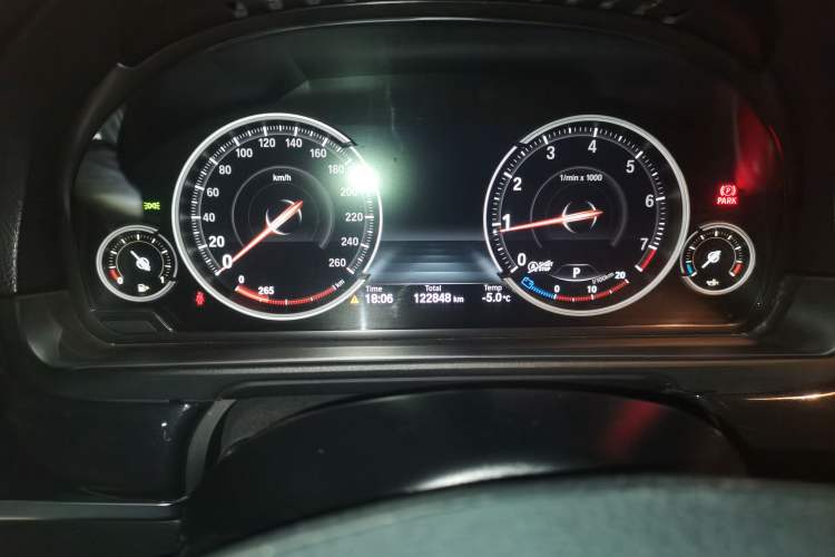 Used BMW 5 Series 2013 520Li Elegant Edition Odometer Close Up