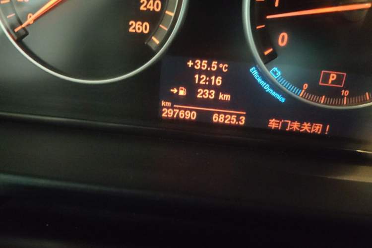 Used BMW 5 Series 2013 535Li Luxury Model Odometer Close Up