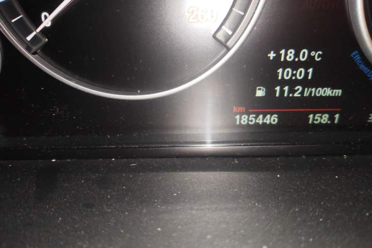 Used BMW 5 Series 2013 520Li Elegant Edition Odometer Close Up