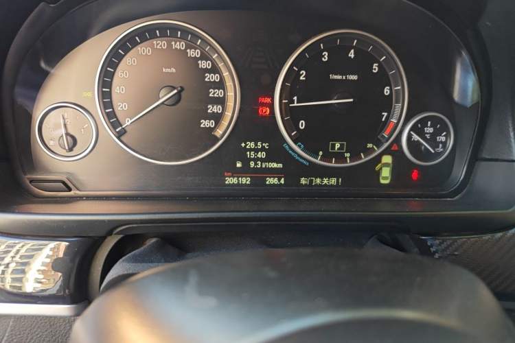 Used BMW 5 Series 2013 520Li Elegant Edition Odometer Close Up