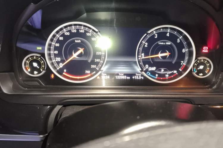 Used BMW 5 Series 2013 520Li Elegant Edition Odometer Close Up