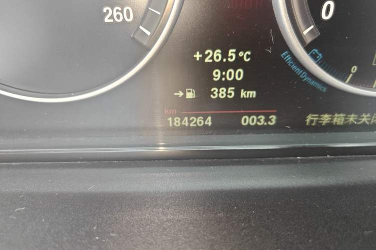 Used BMW 5 Series 2013 525Li Luxury Model Odometer Close Up