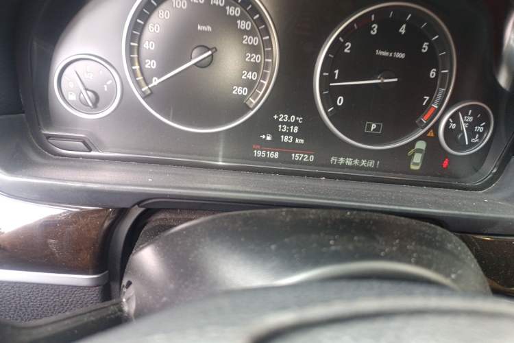 Used BMW 5 Series 2013 525Li Luxury Model Odometer Close Up