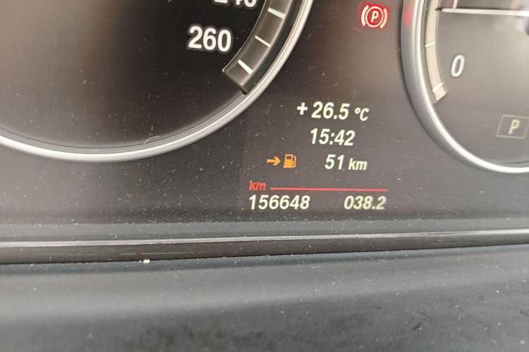 Used BMW 5 Series 2013 520Li Elegant Edition Odometer Close Up