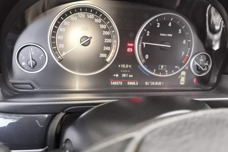 Used BMW 5 Series 2013 520Li Elegant Edition Odometer Close Up