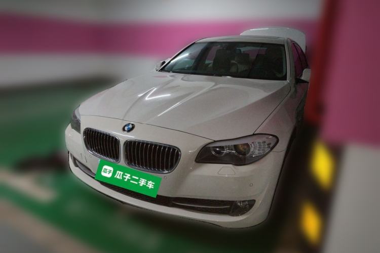 Used BMW 5 Series 2013 525Li Luxury Model Guazi used car, China used car export, Used car for sale, Used cars, Cheapest cars for sale