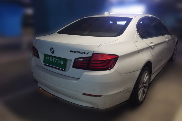 Used BMW 5 Series 2013 530Li Leading Model Rear