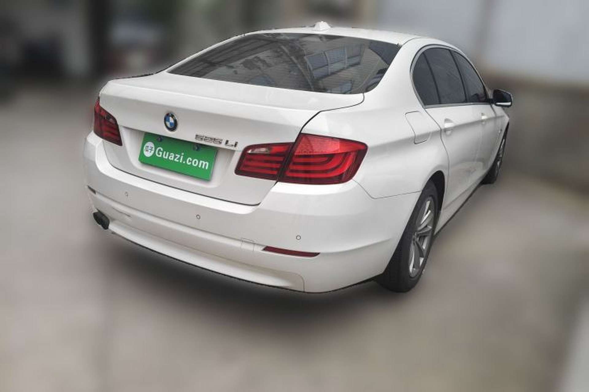Used BMW 5 Series 2013 525Li Leading Model Rear Right 45 Deg