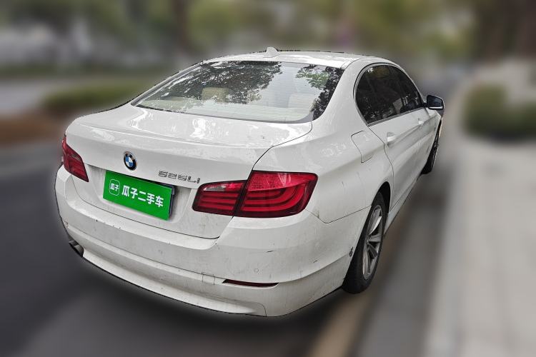 Used BMW 5 Series 2013 520Li Elegant Edition Rear Right 45 Deg