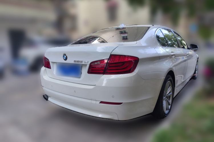 Used BMW 5 Series 2013 525Li Leading Model Rear Right 45 Deg