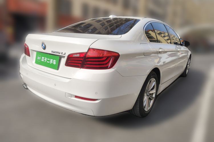 Used BMW 5 Series 2013 520Li Elegant Edition Rear Right 45 Deg
