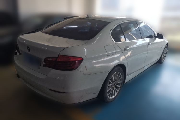 Used BMW 5 Series 2013 525Li Luxury Model Rear Right 45 Deg