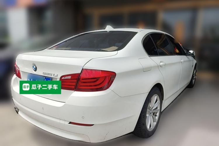 Used BMW 5 Series 2013 525Li Leading Model Rear Right 45 Deg