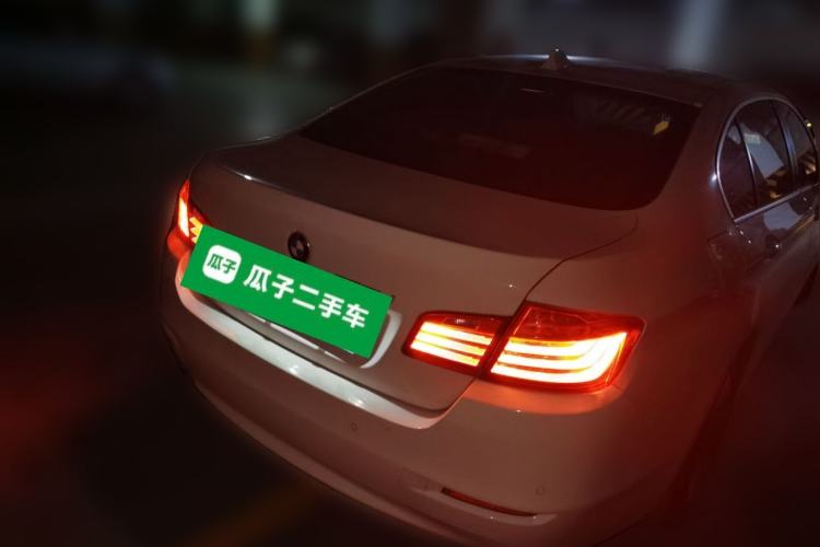 Used BMW 5 Series 2013 525Li Leading Model Rear Right 45 Deg