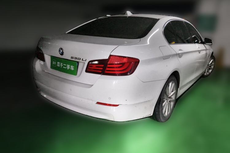 Used BMW 5 Series 2013 530Li Leading Model Rear Right 45 Deg