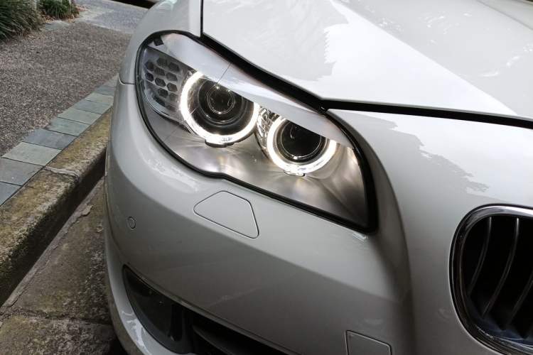 Used BMW 5 Series 2013 530Li Leading Model Right Front Headlight