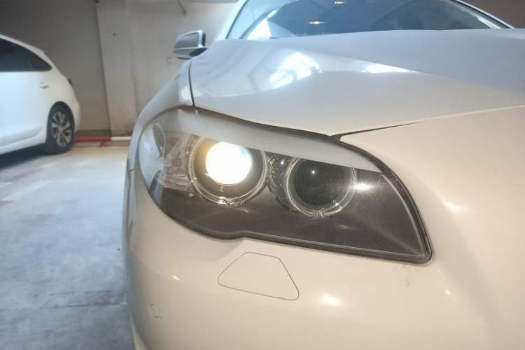 Used BMW 5 Series 2013 525Li Luxury Model Right Front Headlight