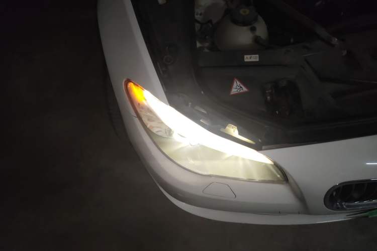 Used BMW 5 Series 2013 520Li Elegant Edition Right Front Headlight