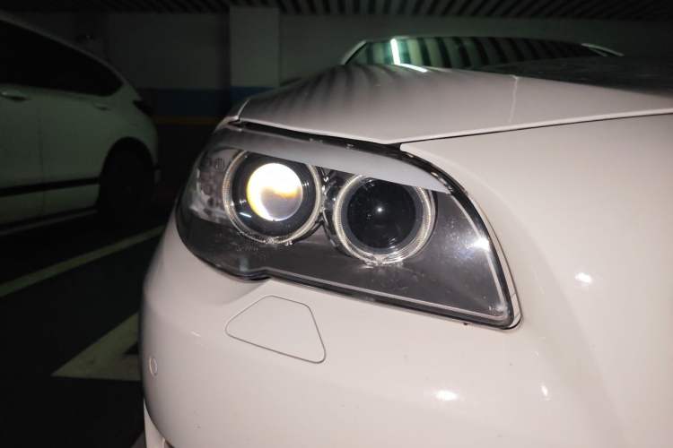 Used BMW 5 Series 2013 525Li Luxury Model Right Front Headlight
