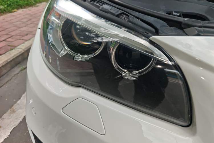 Used BMW 5 Series 2013 525Li Leading Model Right Front Headlight