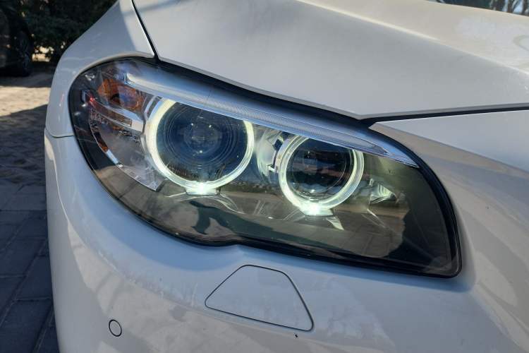 Used BMW 5 Series 2013 525Li Luxury Model Right Front Headlight