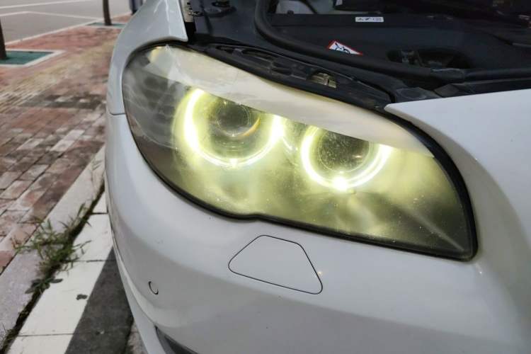 Used BMW 5 Series 2013 520Li Elegant Edition Right Front Headlight