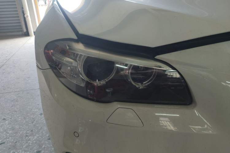 Used BMW 5 Series 2013 520i Elegant Edition Right Front Headlight
