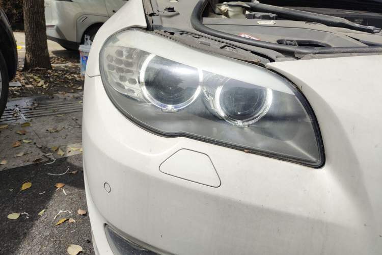 Used BMW 5 Series 2013 525Li Luxury Model Right Front Headlight
