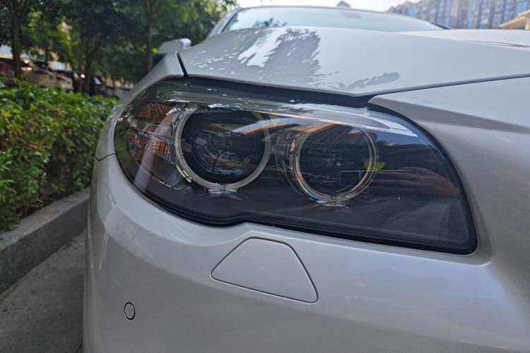Used BMW 5 Series 2013 520i Elegant Edition Right Front Headlight