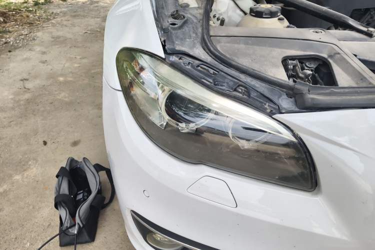 Used BMW 5 Series 2013 525Li Luxury Model Right Front Headlight