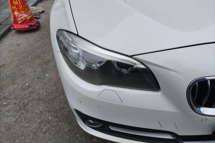 Used BMW 5 Series 2013 520Li Elegant Edition Right Front Headlight