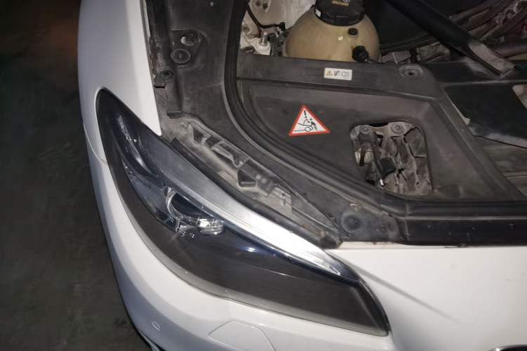 Used BMW 5 Series 2013 525Li Leading Model Right Front Headlight