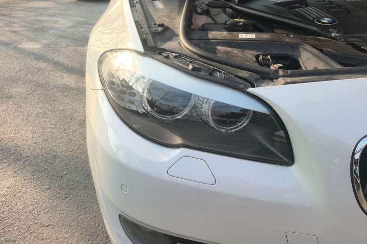 Used BMW 5 Series 2013 530Li Leading Model Right Front Headlight