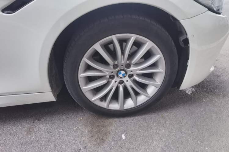 Used BMW 5 Series 2013 525Li Leading Model Right Front Wheel Hub