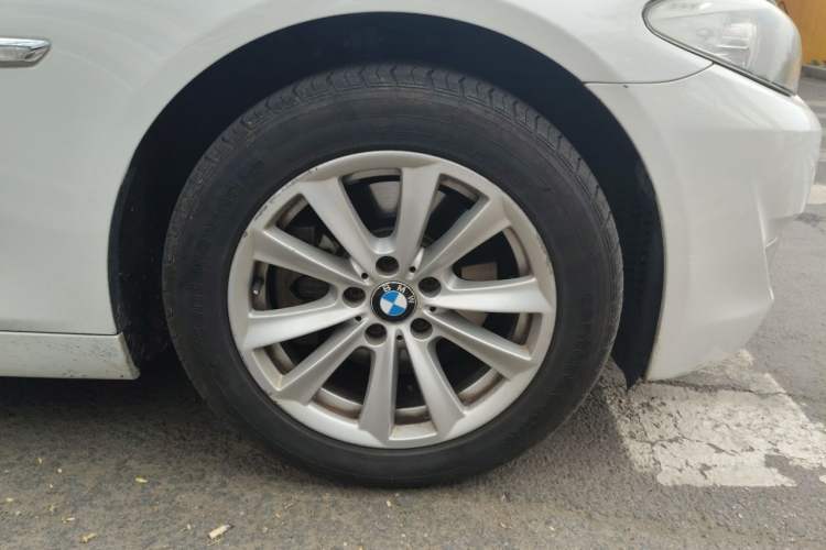 Used BMW 5 Series 2013 525Li Leading Model Right Front Wheel Hub