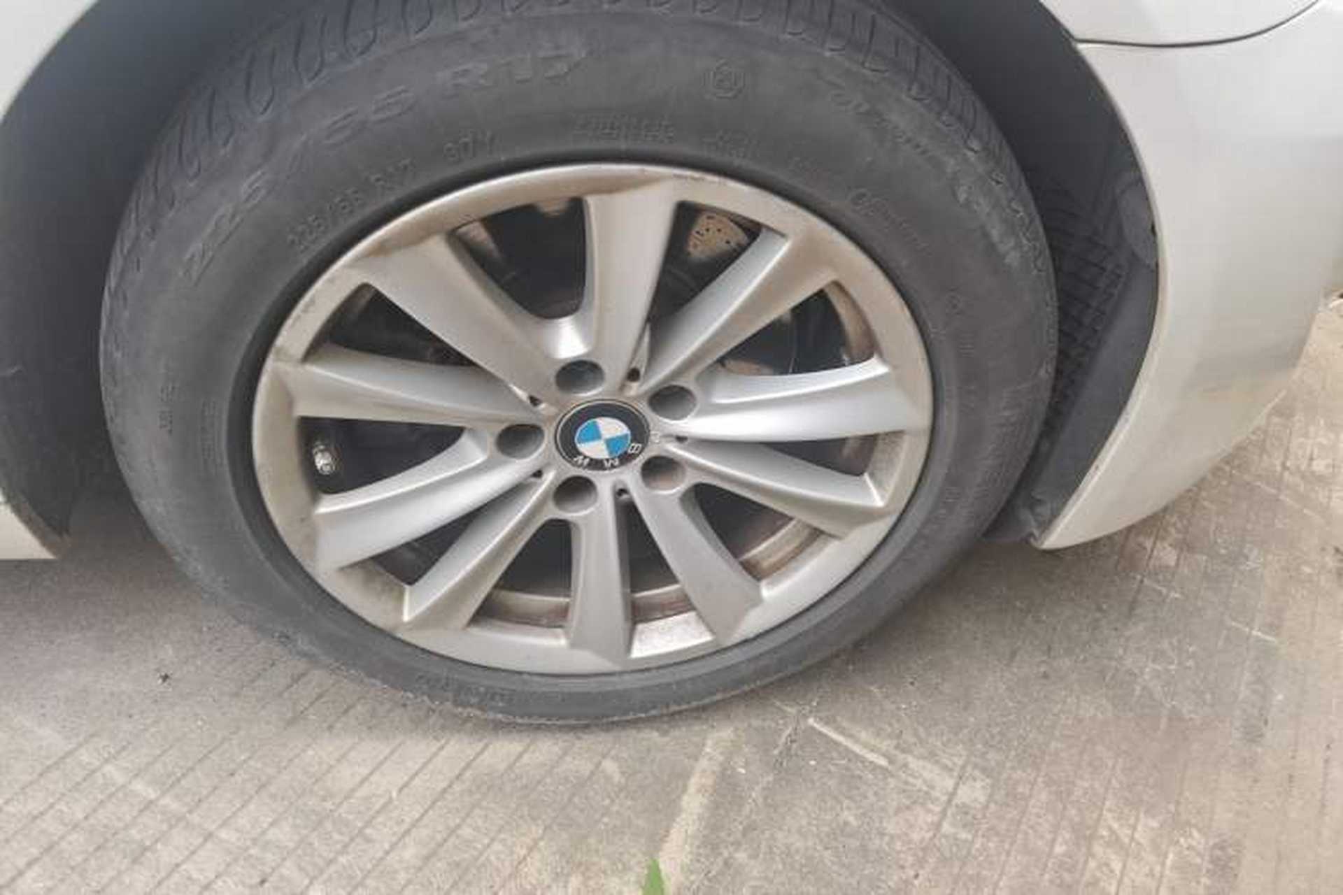 Used BMW 5 Series 2013 525Li Leading Model Right Front Wheel Hub