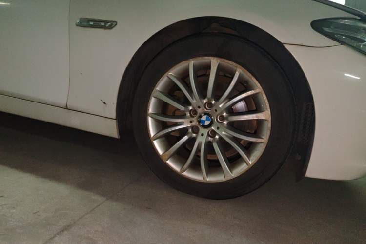 Used BMW 5 Series 2013 525Li Zhuole Edition Right Front Wheel Hub