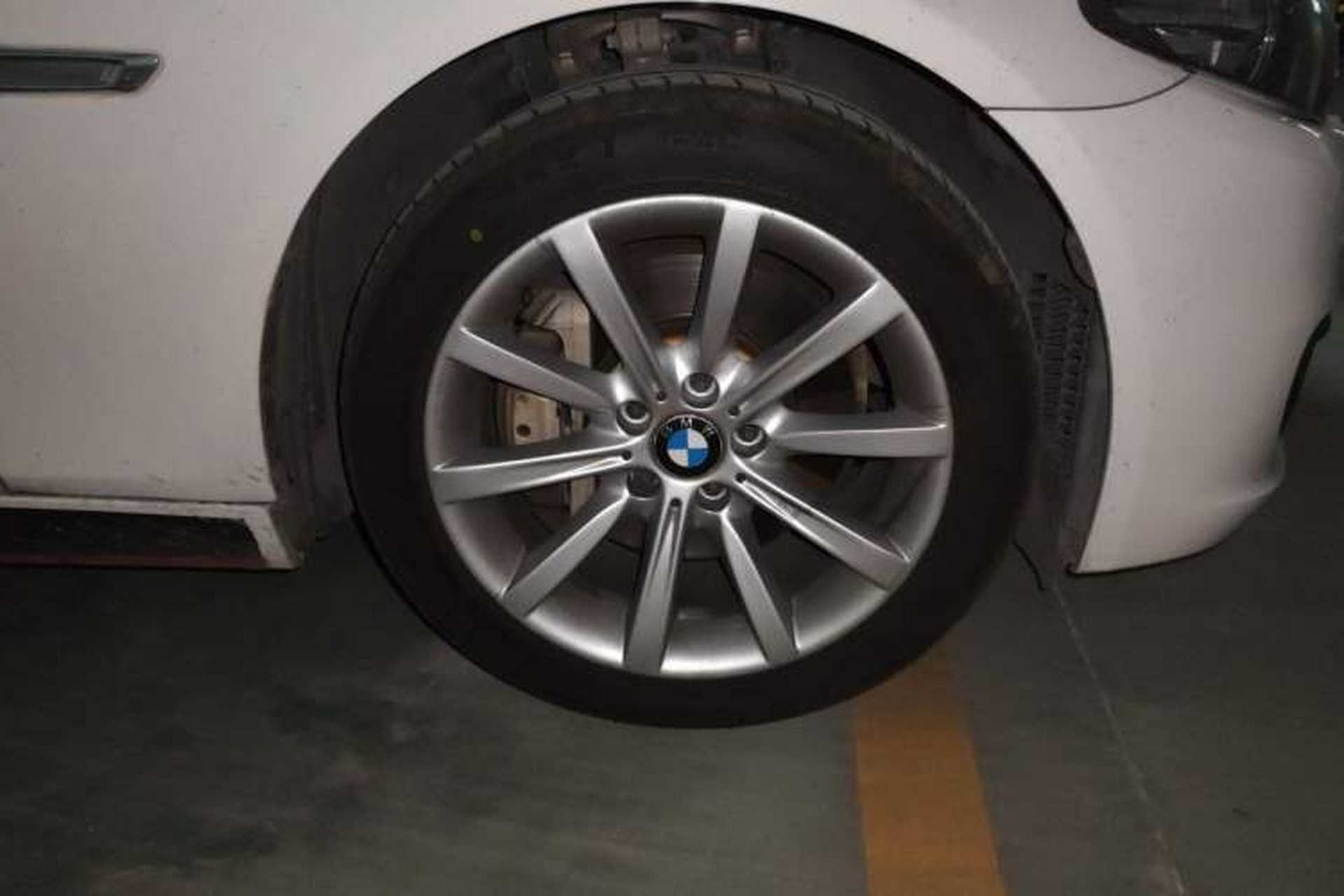Used BMW 5 Series 2013 535Li Leading Model Right Front Wheel Hub