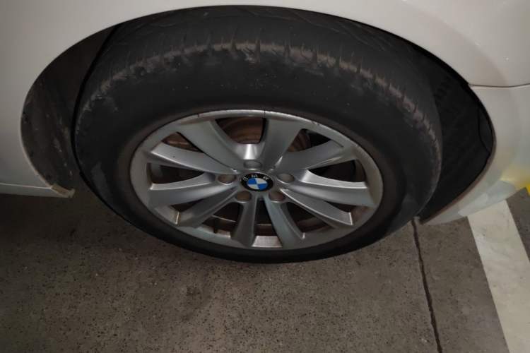 Used BMW 5 Series 2013 525Li Luxury Model Right Front Wheel Hub