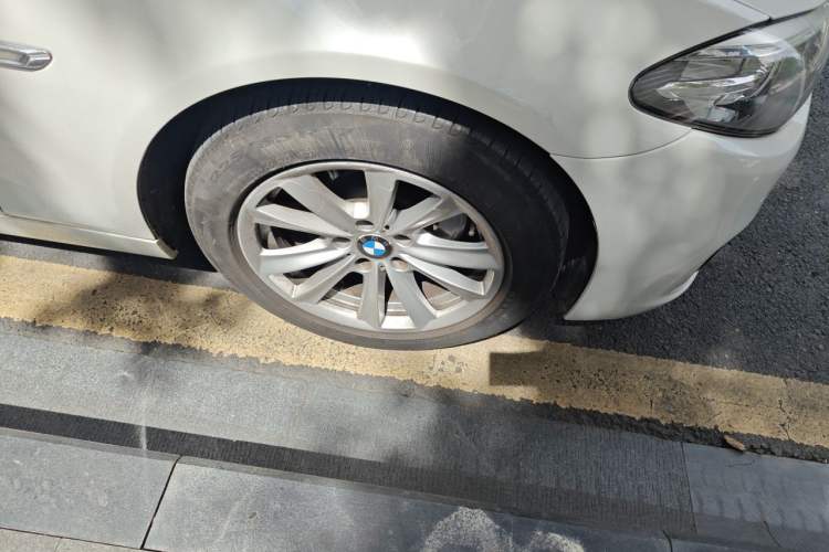 Used BMW 5 Series 2013 520i Elegant Edition Right Front Wheel Hub