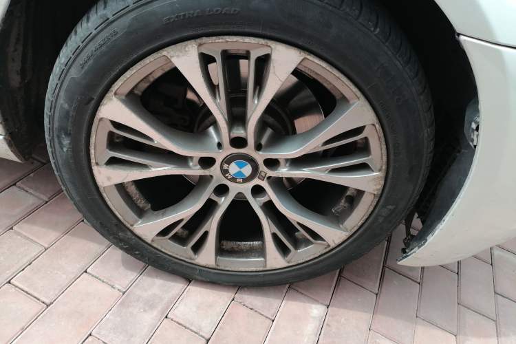 Used BMW 5 Series 2013 520i Elegant Edition Right Front Wheel Hub