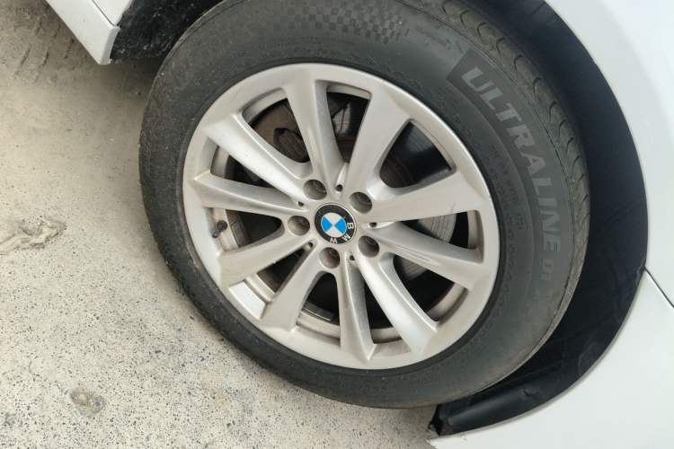 Used BMW 5 Series 2013 525Li Luxury Model Right Front Wheel Hub