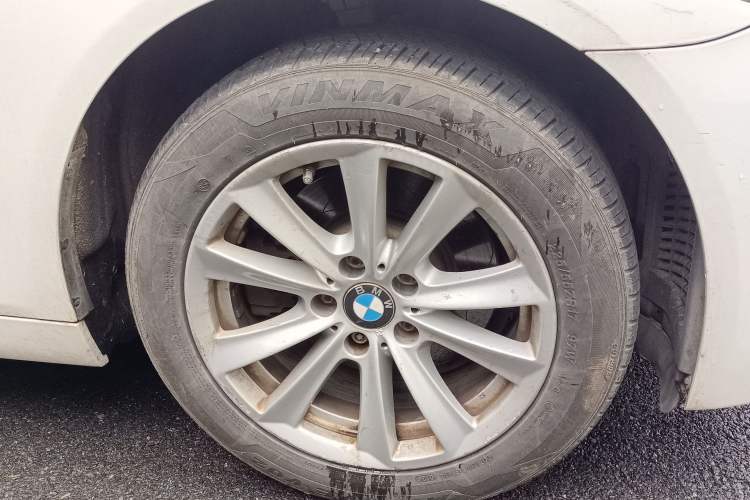 Used BMW 5 Series 2013 525Li Luxury Model Right Front Wheel Hub