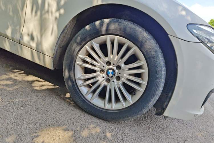 Used BMW 5 Series 2013 525Li Leading Model Right Front Wheel Hub