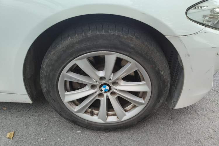 Used BMW 5 Series 2013 525Li Luxury Model Right Front Wheel Hub
